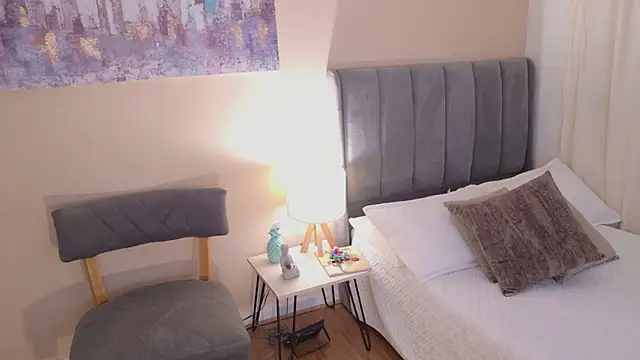 Snapshot of Megaan___ chatting on 8, 4, 2026 Megaan online show from 8, 4, 2026