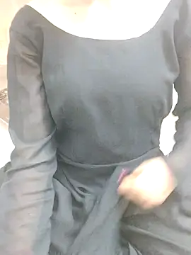 Snapshot of Sizzling_Quinn chatting on 8, 4, 2026 Sizzling Quinn online show from 8, 4, 2026