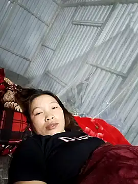 Snapshot of Evelyn-n chatting on 4, 3, 2026 Evelyn-n online show from 4, 3, 2026