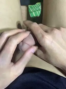 Snapshot of anh-soi123 chatting on 7, 4, 2026 anh-soi123 online show from 7, 4, 2026