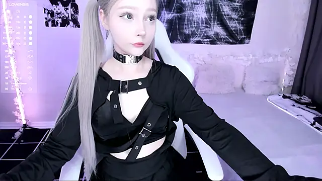 Snapshot of lyric4 chatting on 15, 1, 2026 lyric4 online show from 15, 1, 2026