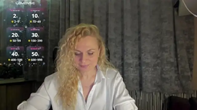 Snapshot of LanaLight_x chatting on 25, 3, 2026 LanaLight x online show from 25, 3, 2026