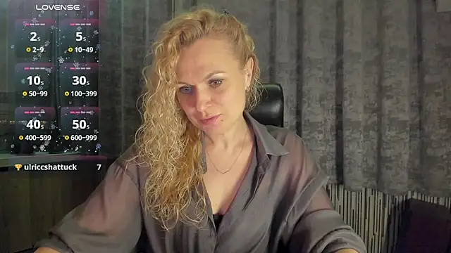 Snapshot of LanaLight_x chatting on 29, 3, 2026 LanaLight x online show from 29, 3, 2026