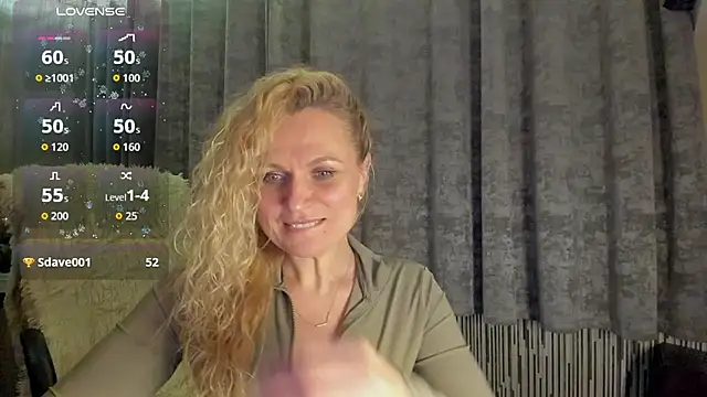 Snapshot of LanaLight_x chatting on 8, 5, 2026 LanaLight x online show from 8, 5, 2026