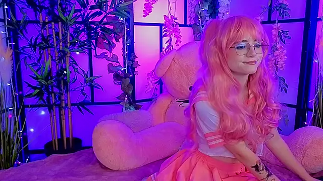 ReynaRey online show from 2, 12, 2025