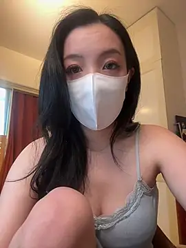 nayomi 34f online show from 9, 4, 2026