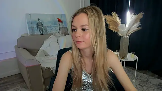 Snapshot of MidnighteAura chatting on 28, 5, 2026 MidnighteAura online show from 28, 5, 2026