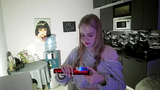 LunaPeony online show from 5, 2, 2026