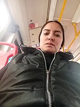 MisNicol online show from 17, 4, 2026