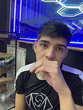 Johan stick online show from 5, 12, 2025