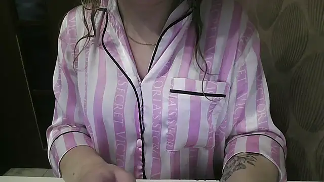 Snapshot of YOUR-GODDESS chatting on 17, 12, 2025 YOUR-GODDESS online show from 17, 12, 2025