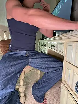 Snapshot of lionel66878 chatting on 17, 12, 2025 lionel66878 online show from 17, 12, 2025