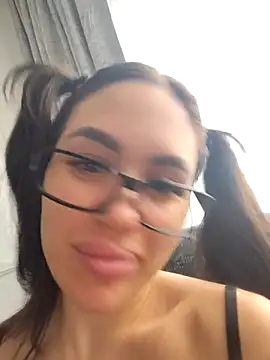 SiennaLuxexx online show from 31, 3, 2026