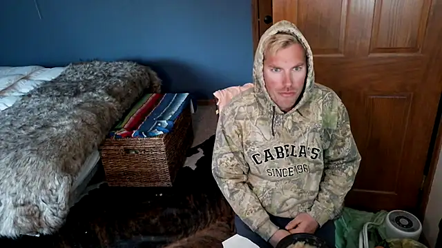 Snapshot of SpunRedneck chatting on 1, 4, 2026 SpunRedneck online show from 1, 4, 2026