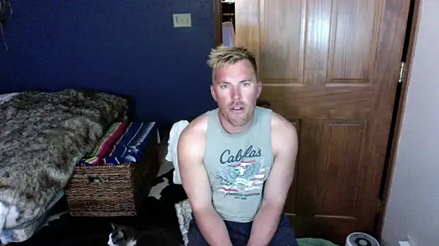 Snapshot of SpunRedneck chatting on 16, 4, 2026 SpunRedneck online show from 16, 4, 2026