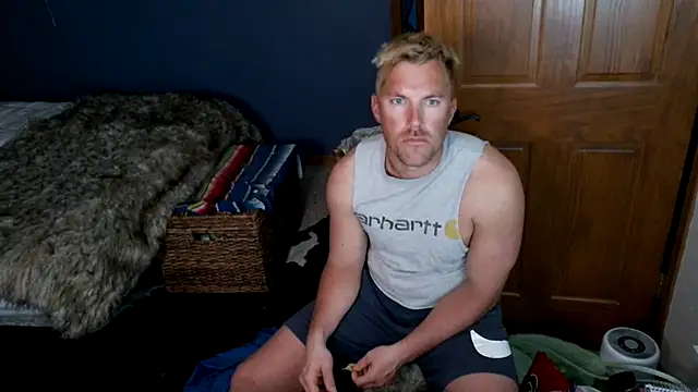 Snapshot of SpunRedneck chatting on 19, 4, 2026 SpunRedneck online show from 19, 4, 2026