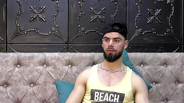 Snapshot of JeffAllann chatting on 1, 12, 2025 JeffAllann online show from 1, 12, 2025