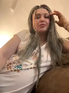 Snapshot of AmazingVi chatting on 3, 12, 2025 AmazingVi online show from 3, 12, 2025