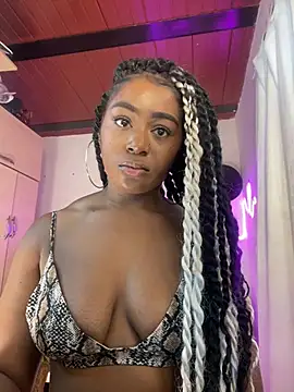 Snapshot of Cynthia_es chatting on 24, 4, 2026 Cynthia es online show from 24, 4, 2026