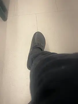 Snapshot of andresbale chatting on 26, 4, 2026 andresbale online show from 26, 4, 2026