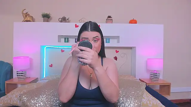 Snapshot of AnikaRomanoff_ chatting on 2, 4, 2026 AnikaRomanoff online show from 2, 4, 2026