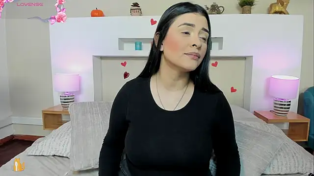 Snapshot of AnikaRomanoff_ chatting on 17, 4, 2026 AnikaRomanoff online show from 17, 4, 2026