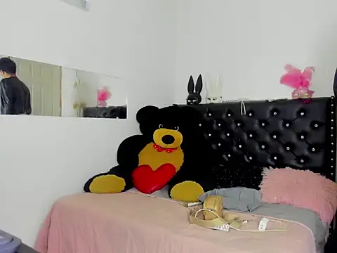 Snapshot of BlakeNoir_ chatting on 8, 4, 2026 BlakeNoir online show from 8, 4, 2026