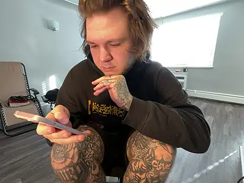 Snapshot of Tatertats chatting on 13, 12, 2025 Tatertats online show from 13, 12, 2025