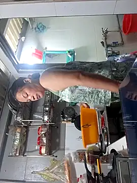 felicity chloe online show from 7, 4, 2026