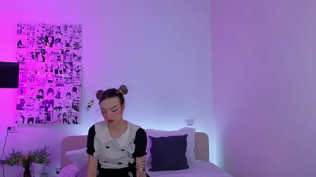 Snapshot of SweetSinTeacher chatting on 4, 12, 2025 SweetSinTeacher online show from 4, 12, 2025