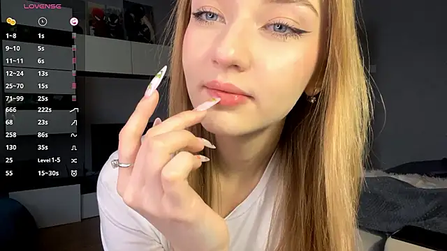 Snapshot of AveryBerkson chatting on 6, 2, 2026 AveryBerkson online show from 6, 2, 2026