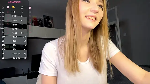 Snapshot of AveryBerkson chatting on 10, 2, 2026 AveryBerkson online show from 10, 2, 2026