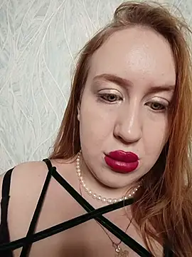 ElonaFox online show from 3, 12, 2025