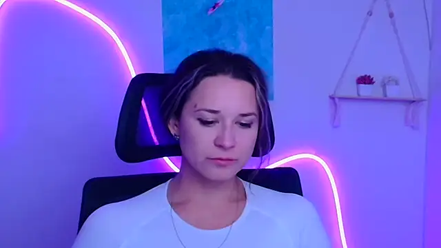 Melodie Aster online show from 21, 12, 2025