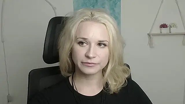 Snapshot of Melodie_Aster chatting on 14, 4, 2026 Melodie Aster online show from 14, 4, 2026