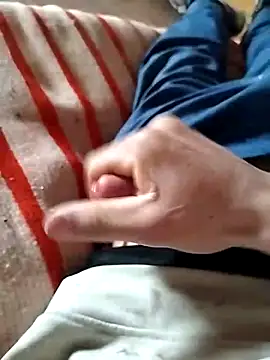 yacinekabiley16 online show from 4, 12, 2025