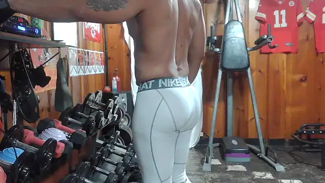 Snapshot of Black-Silver-Fox chatting on 10, 4, 2026 Black-Silver-Fox online show from 10, 4, 2026