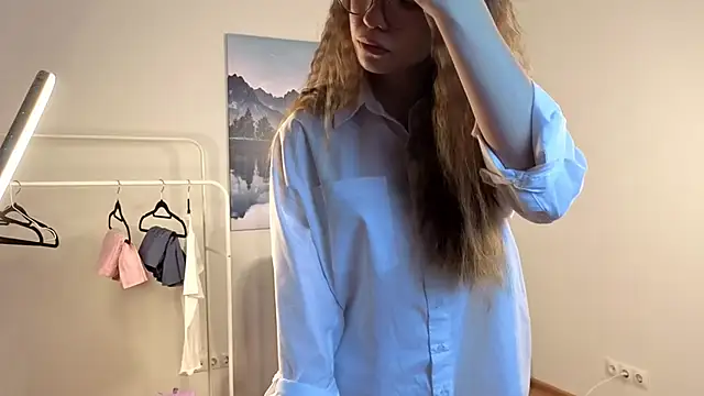 TobiBrighton online show from 3, 12, 2025