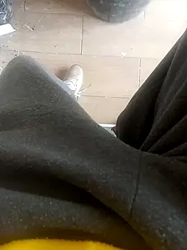 Valencianoo411 online show from 4, 12, 2025