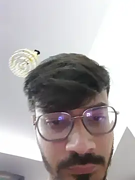 farooq2001 online show from 4, 12, 2025