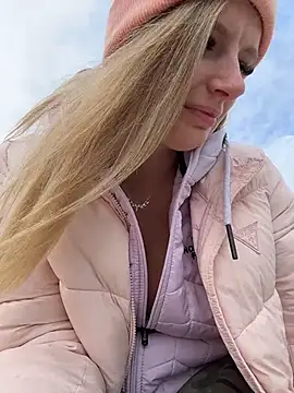 Snapshot of Betsy chatting on 22, 3, 2026 Betsy online show from 22, 3, 2026