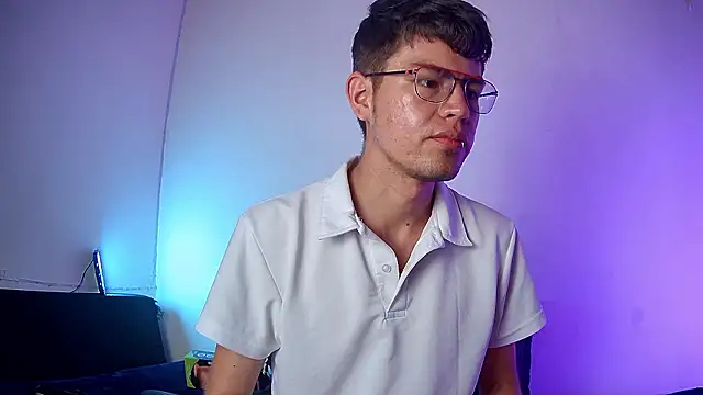 nicolatinboy online show from 23, 2, 2026