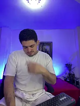 williamsmiiths16 online show from 15, 4, 2026