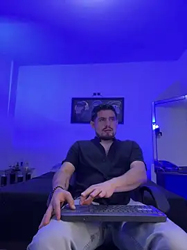 williamsmiiths16 online show from 2, 6, 2026