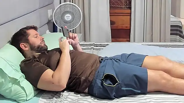 Snapshot of RipMyUnderwear chatting on 27, 2, 2026 RipMyUnderwear online show from 27, 2, 2026