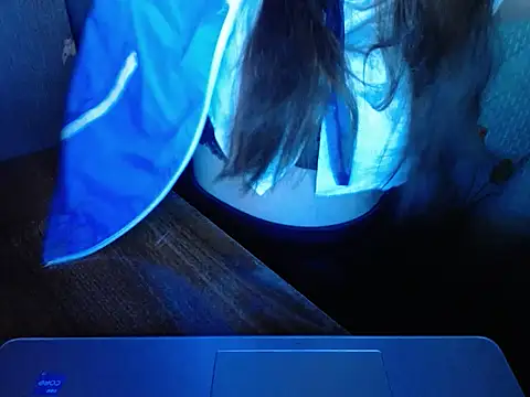 Snapshot of maian_love chatting on 21, 3, 2026 maian love online show from 21, 3, 2026