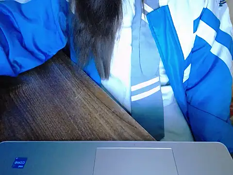 Snapshot of maian_love chatting on 22, 4, 2026 maian love online show from 22, 4, 2026