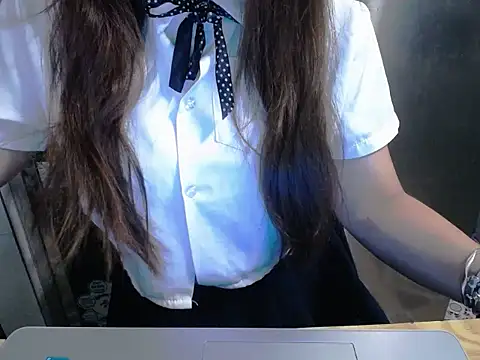 Snapshot of maian_love chatting on 24, 5, 2026 maian love online show from 24, 5, 2026