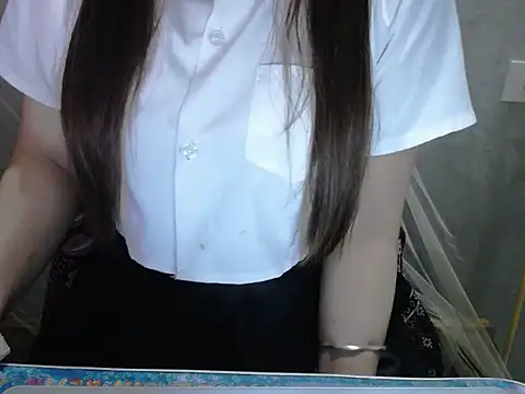 Snapshot of maian_love chatting on 8, 7, 2026 maian love online show from 8, 7, 2026