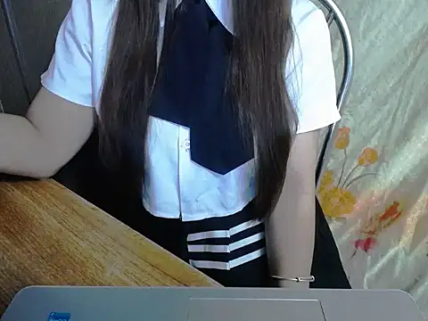 Snapshot of maian_love chatting on 11, 7, 2026 maian love online show from 11, 7, 2026